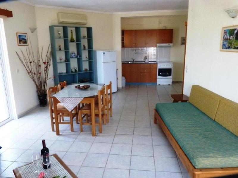 Medousa Apartments & Taverna