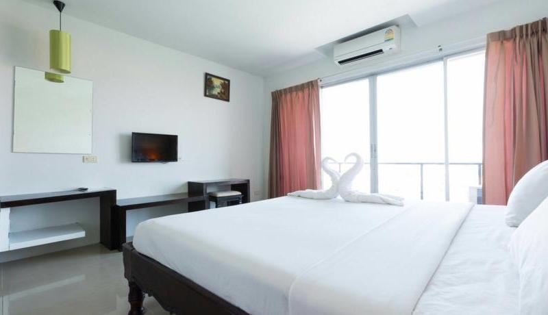 Chatkaew Hill Hotel & Residence