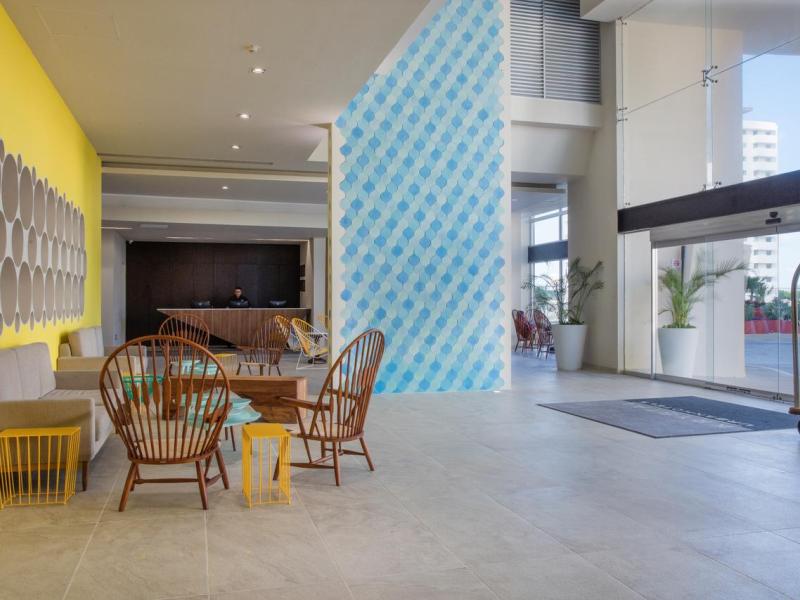 Krystal Urban Cancun Centro