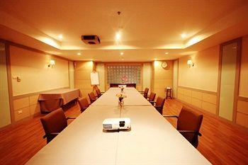 Evergreen Place Siam