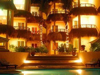 Playa La Media Luna Hotel