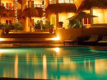 Playa La Media Luna Hotel
