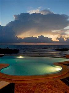 Playa La Media Luna Hotel