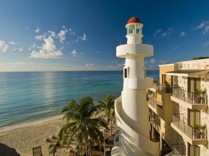 Encanto El Faro Luxury Ocean Front Condo-hotel