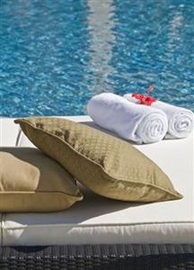 Encanto El Faro Luxury Ocean Front Condo-hotel