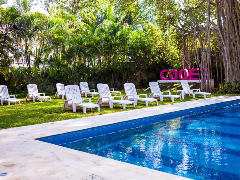 Nina Hotel & Beach Club