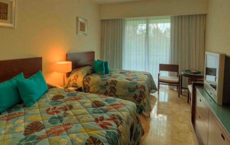 Ocean Breeze Riviera Maya