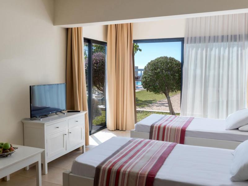 Royal Blue Hotel