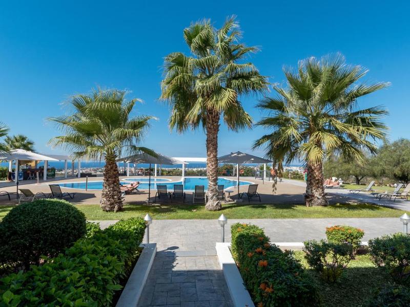 Royal Blue Hotel