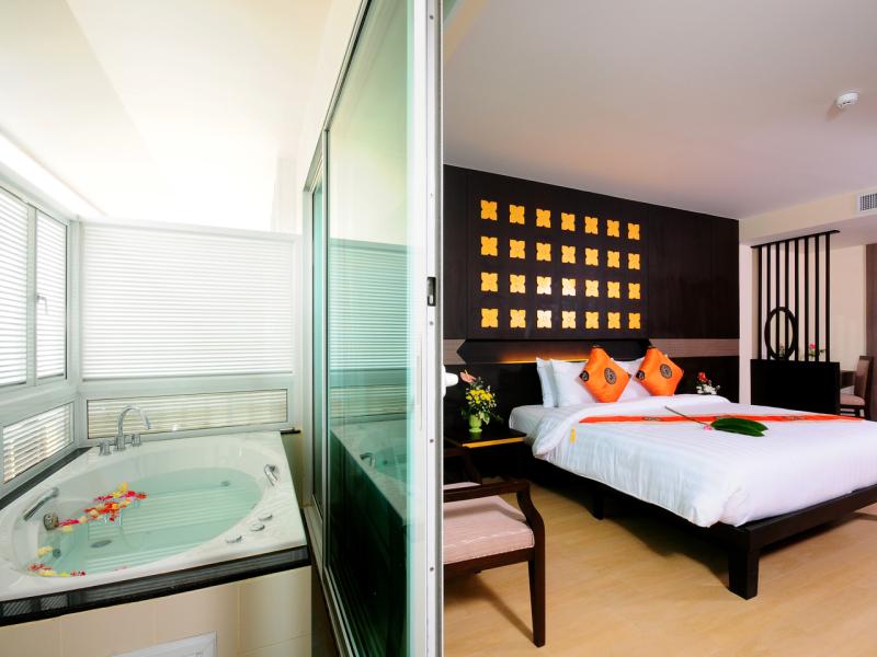 Crystal Palace Pattaya