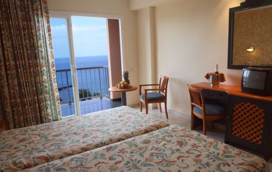 AzuLine Hotel Coral Beach