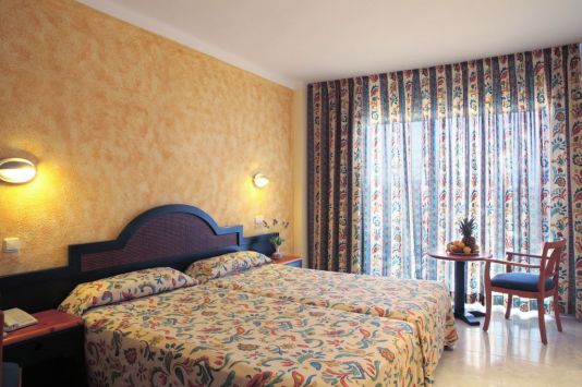 AzuLine Hotel Coral Beach