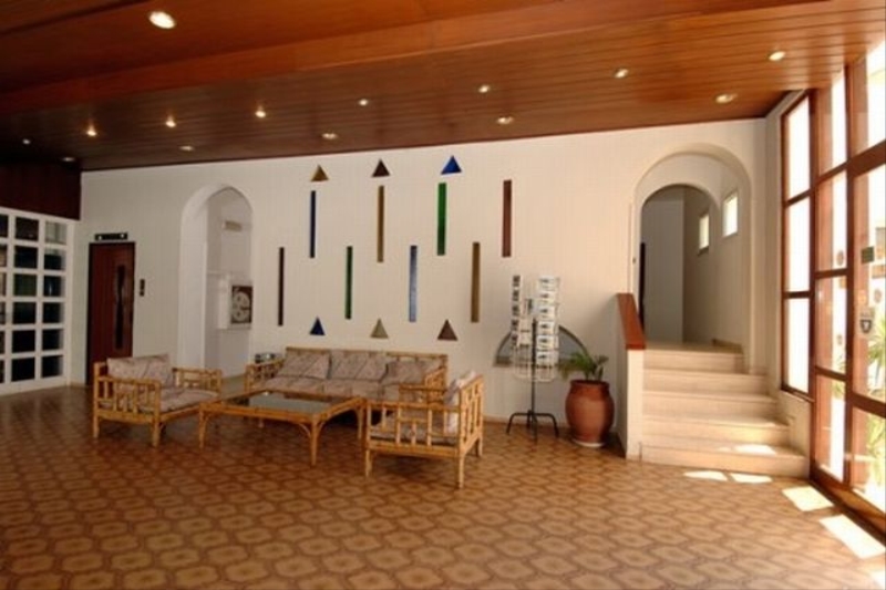 Zeus Hotels Palm Beach