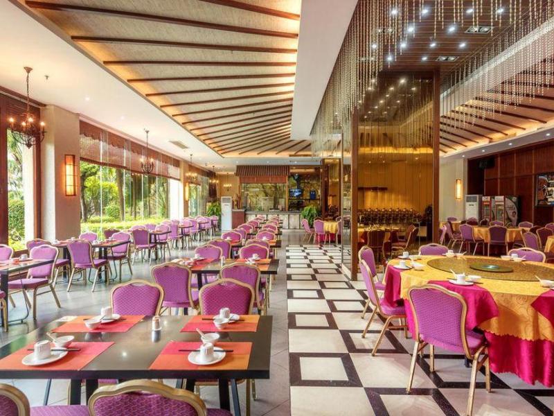 Yelan Bay Resort