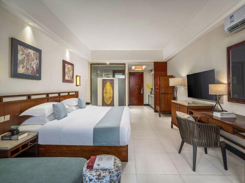 Yelan Bay Resort