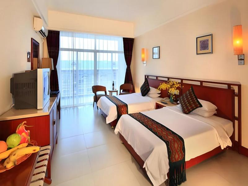 Yelan Bay Resort