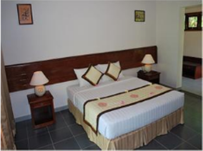 Sandhills Beach Resort & Spa