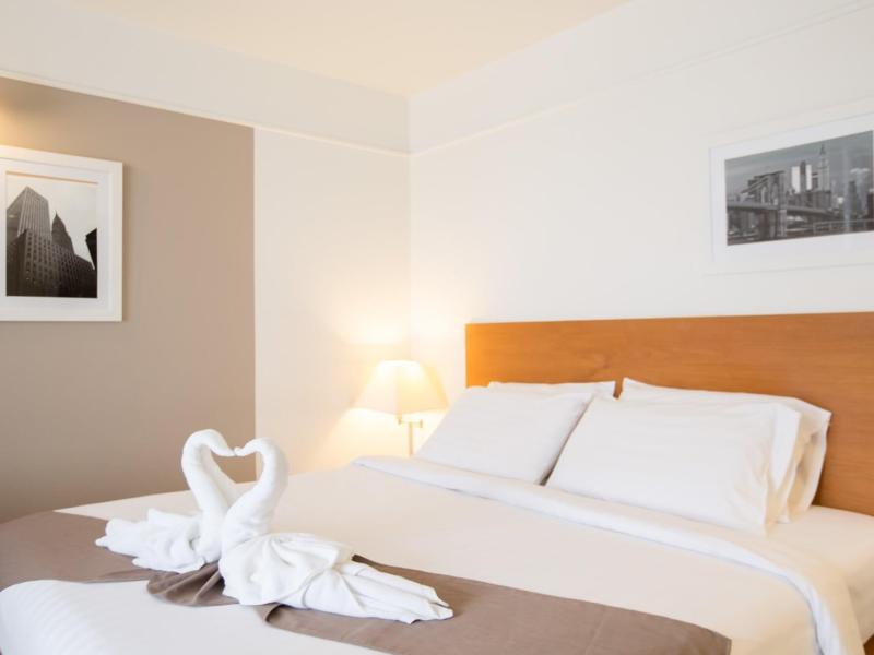 Flipper House Hotel