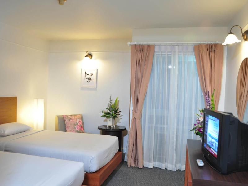 Flipper House Hotel