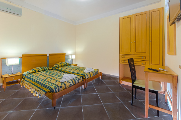 Argiri Hotel & Apartments