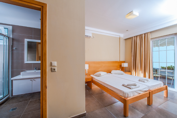 Argiri Hotel & Apartments