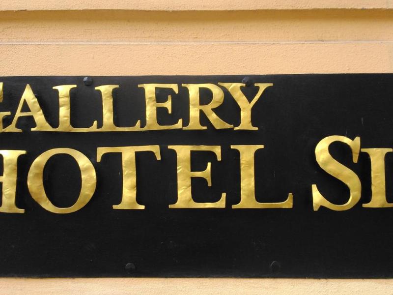 Gallery Hotel Sis