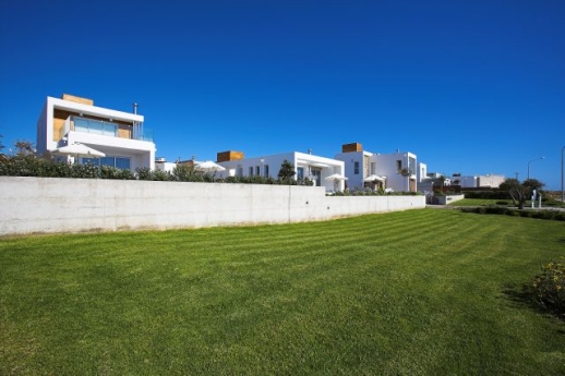 Paradise Cove Luxurious Beach Villas