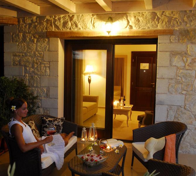 Cactus Royal Spa & Resort