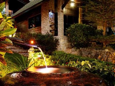 Boomerang Village Resort