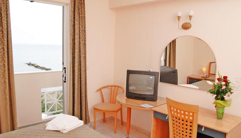 Xenos Kamara Beach Aparthotel
