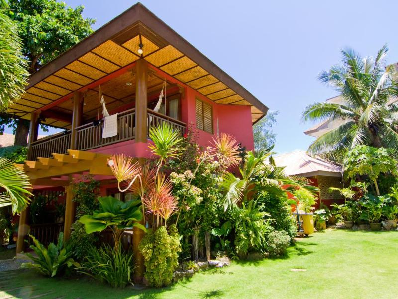 Boracay Tropics Resort