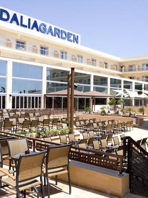 Cabogata Mar Garden