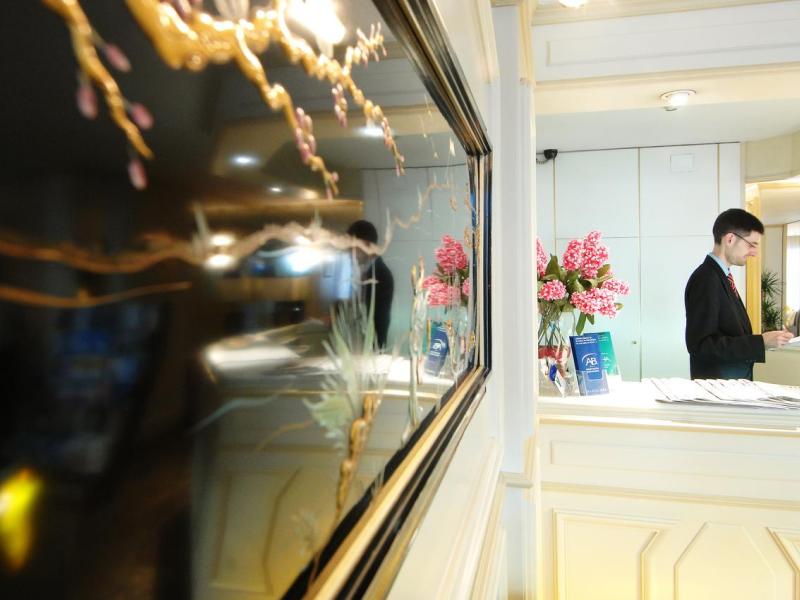 Bonanova Suite Hotel