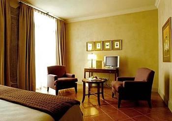Bremon Hotel Cardona