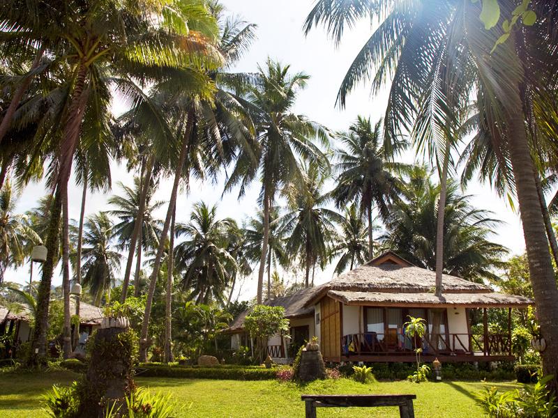 Lipa Lodge Beach Resort