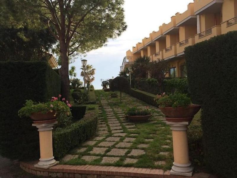 Nettuno Palace