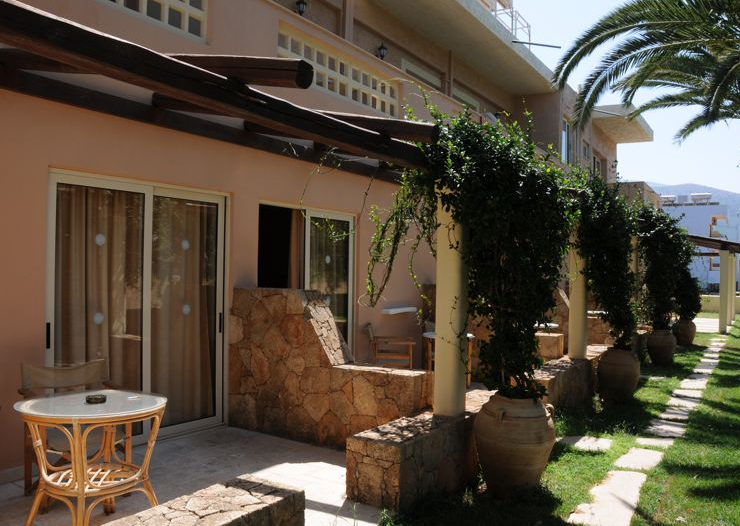 Drossia Palms Hotel Studios