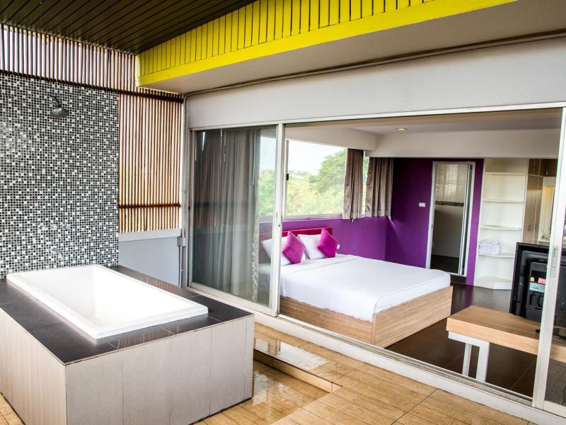 Lantana Pattaya Hotel & Resort