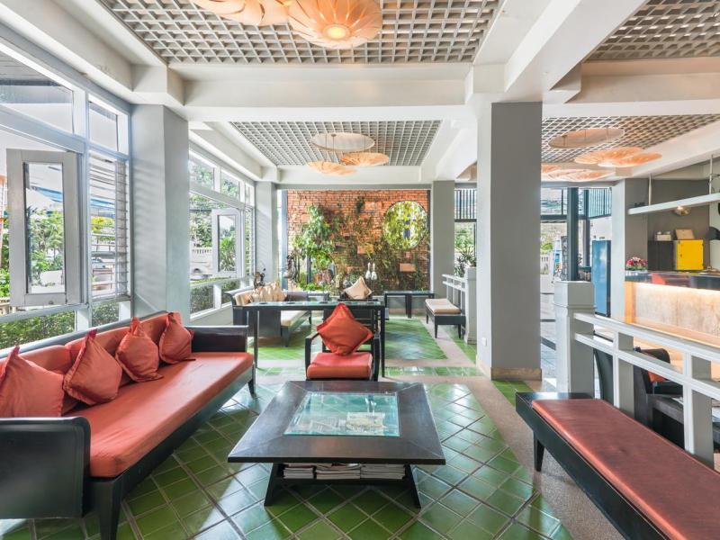 Lantana Pattaya Hotel & Resort