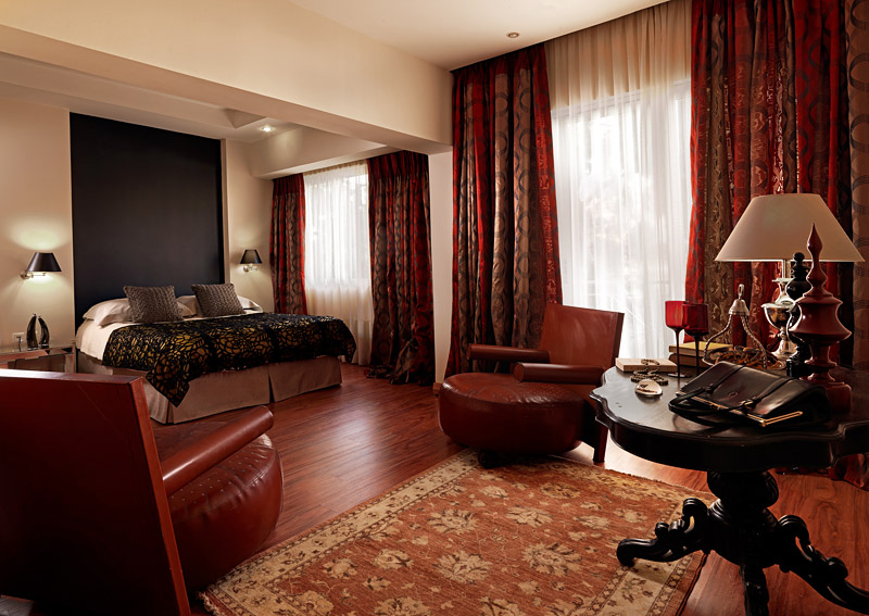 Best Western Plus Embassy Hotel 