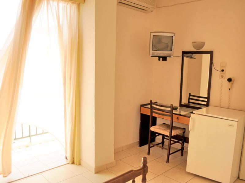 Hotel Karyatides