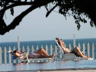 Peacock Beach Hotel