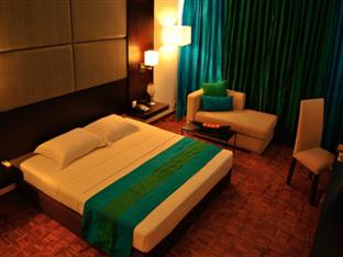 Peacock Beach Hotel