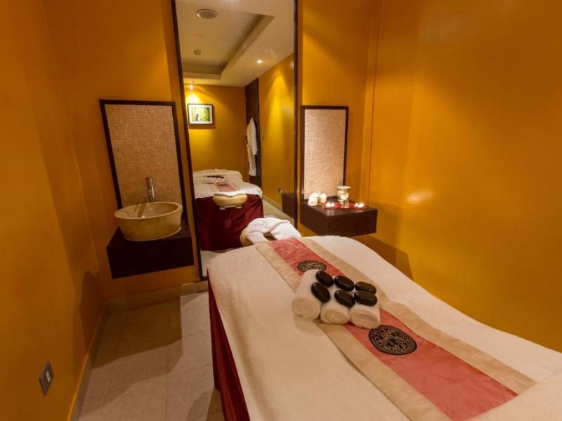 Holiday Inn Abu Dhabi