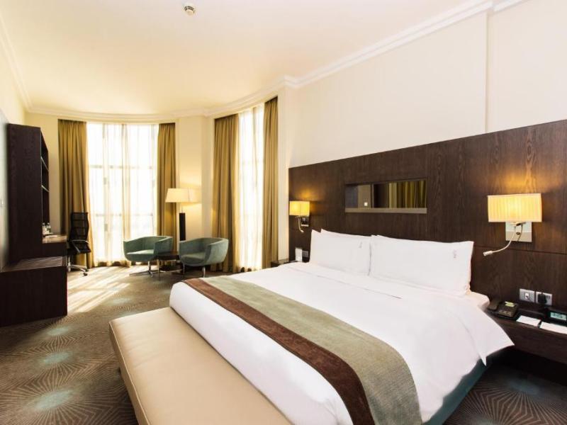 Holiday Inn Abu Dhabi