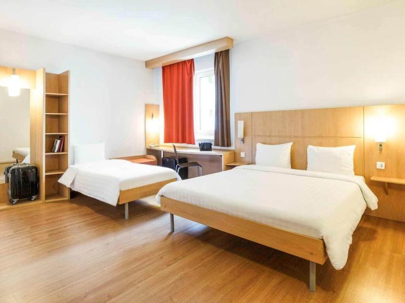 АЗИМУТ Отель Бауман Казань