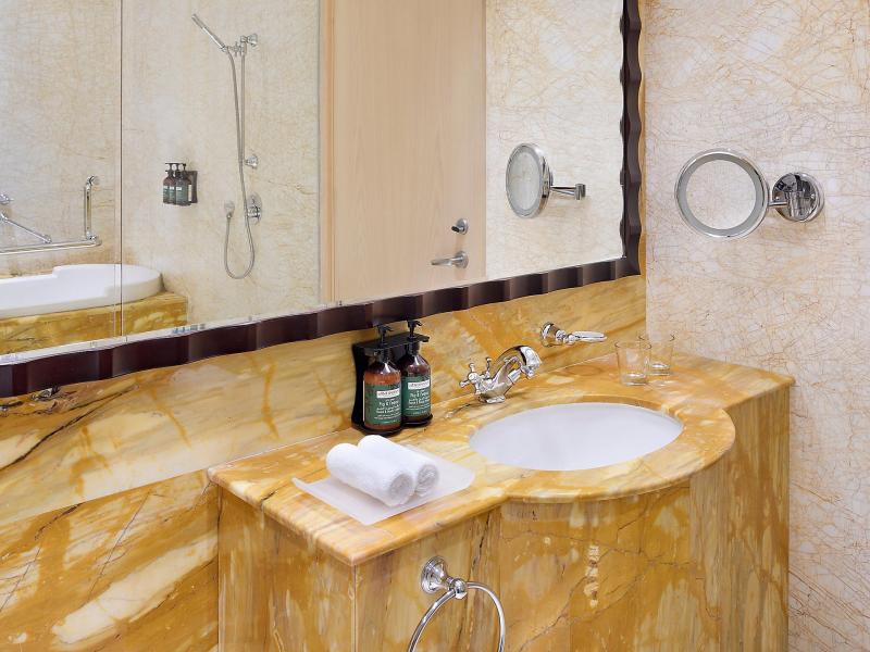 Crowne Plaza Jumeirah Dubai