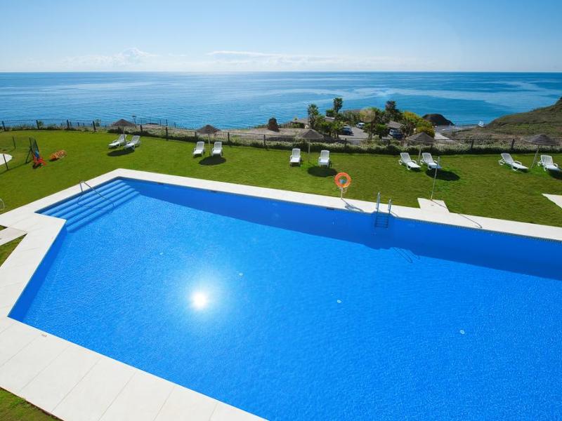 Olee Nerja Holiday Rentals by Fuerte Group