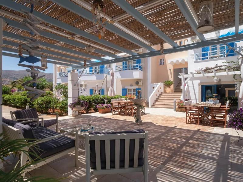 Pyrgos Beach Hotel