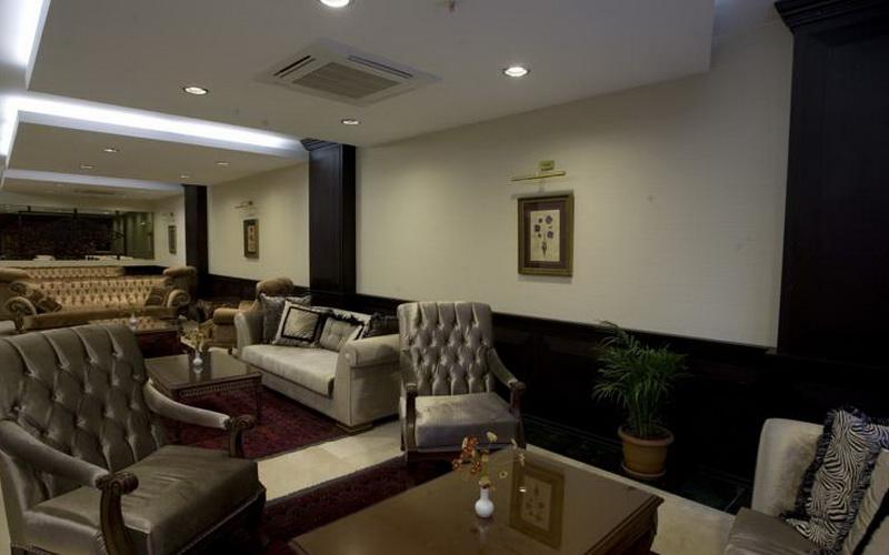 Boutique Maywood Hotel
